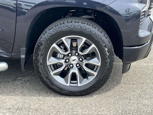 Used 2024 Chevrolet Silverado 1500 RST image 7