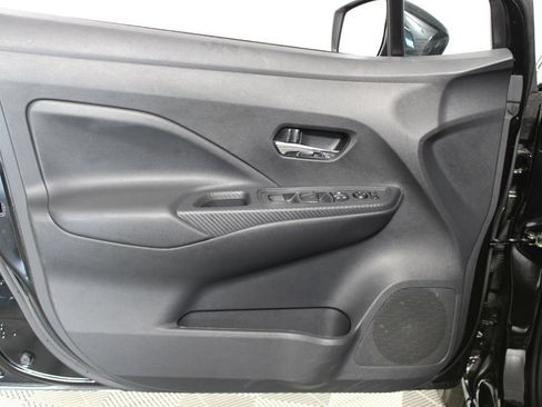 Used 2025 Nissan Versa SV FWD image 31