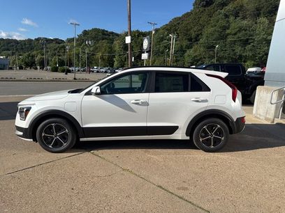 New 2025 Kia Niro EX w/ EX Cold Weather Package