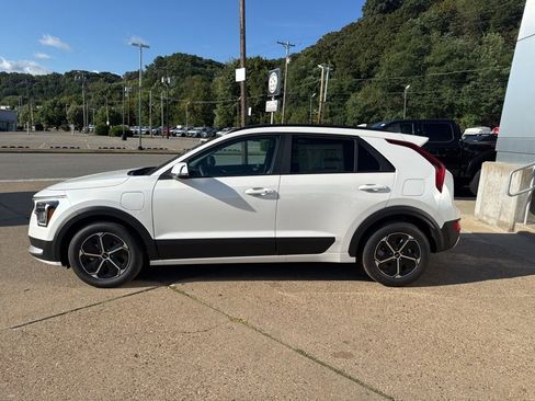 New 2025 Kia Niro EX w/ EX Cold Weather Package image 4