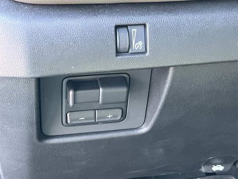 Used 2024 Chevrolet Colorado ZR2 w/ ZR2 Convenience Package III image 21