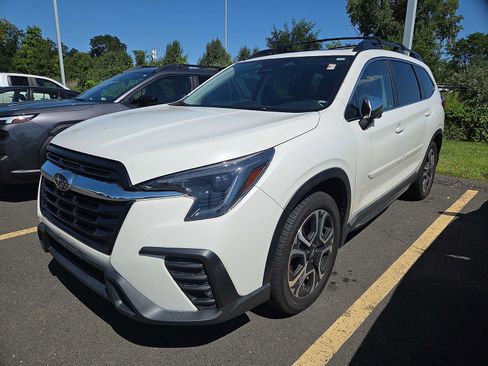 Used 2023 Subaru Ascent Limited w/ Technology Package AWD/4WD image 3