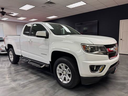 Used 2016 Chevrolet Colorado LT w/ LT Convenience Package AWD/4WD image 4