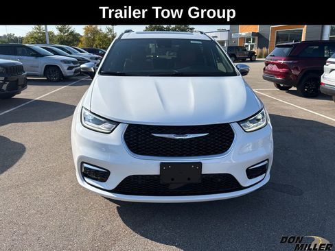 New 2026 Chrysler Pacifica Pinnacle w/ Trailer Tow Group image 2