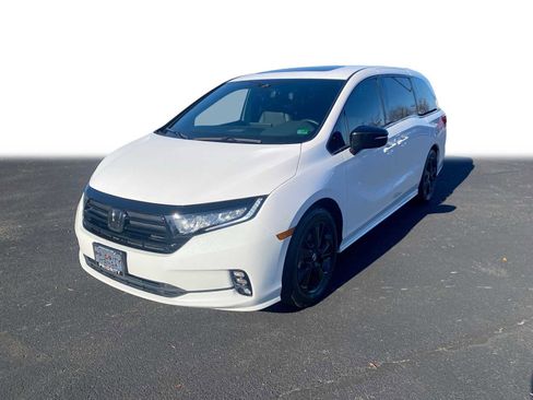 Certified 2024 Honda Odyssey Sport image 1