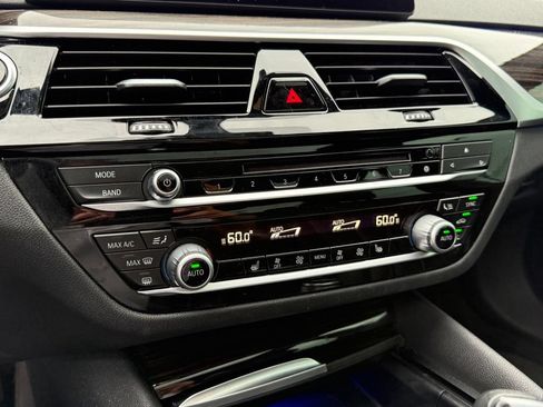 Used 2018 BMW 530e RWD image 21