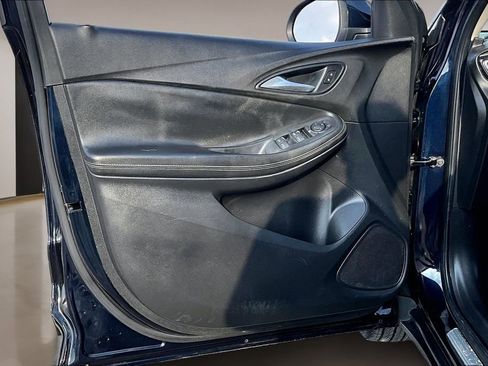 Used 2021 Buick Encore GX Preferred w/ Cold Weather Comfort Package image 17