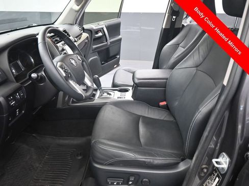 Used 2016 Toyota 4Runner Limited image 9