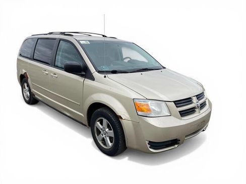 Used 2010 Dodge Grand Caravan Hero image 8
