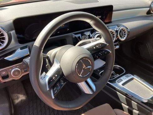 Used 2025 Mercedes-Benz CLA 250 4MATIC image 12