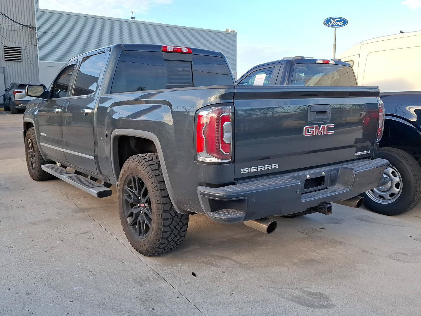 Used 2017 GMC Sierra 1500 Denali AWD/4WD image 10