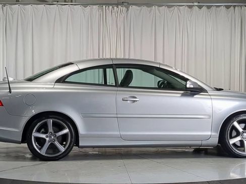 Used 2011 Volvo C70 T5 FWD image 10
