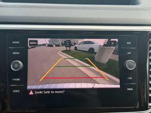 Used 2019 Volkswagen Atlas SEL AWD/4WD image 18