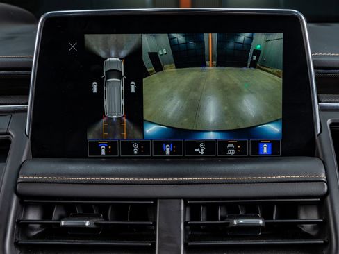 Used 2022 GMC Yukon XL AT4 w/ AT4 Premium Plus Package image 26