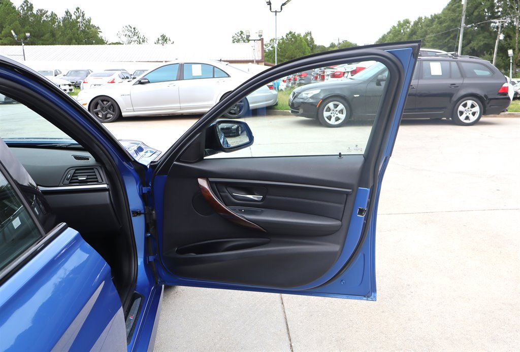 Used 2015 BMW 328d xDrive Sedan AWD/4WD image 36