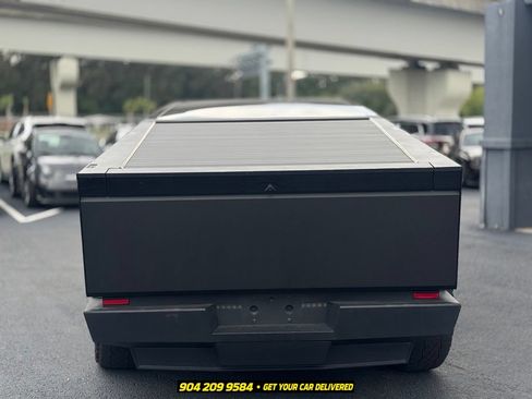 Used 2024 Tesla Cybertruck Cyberbeast AWD/4WD image 5