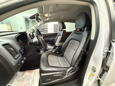 Used 2019 Chevrolet Colorado Z71 AWD/4WD image 10