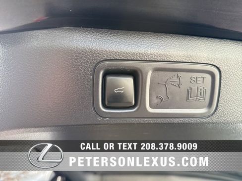 Used 2024 Ford Expedition Limited image 23