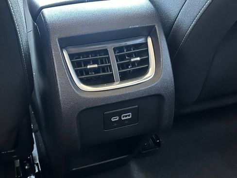 Used 2025 Chevrolet Blazer LT FWD image 19
