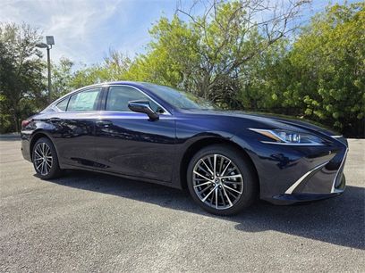 New 2025 Lexus ES 350 w/ Premium Package