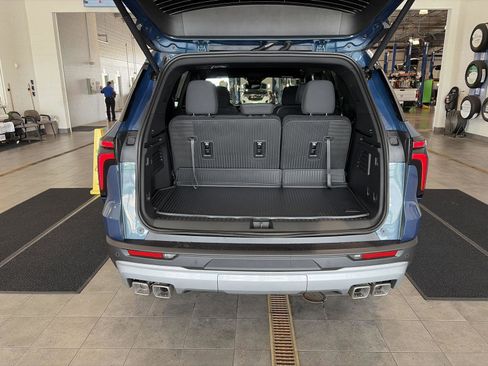 New 2026 Chevrolet Traverse LT w/ Driver Confidence Package FWD image 5