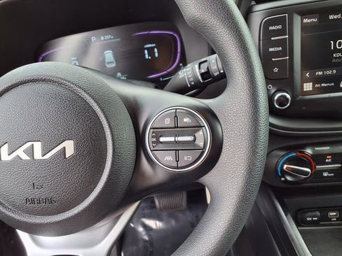 Used 2025 Kia Soul LX w/ LX Technology Package image 18
