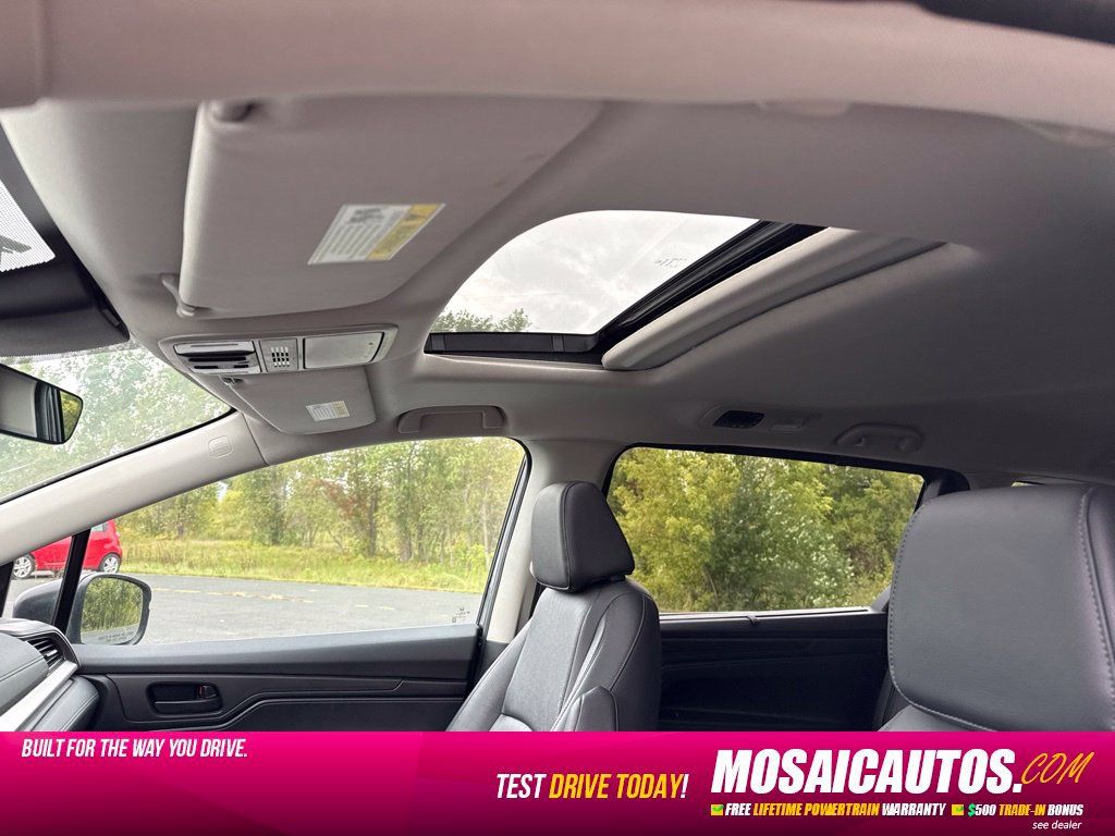Used 2025 Honda Odyssey EX-L image 8