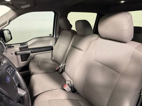 Used 2016 Ford F150 XLT image 36