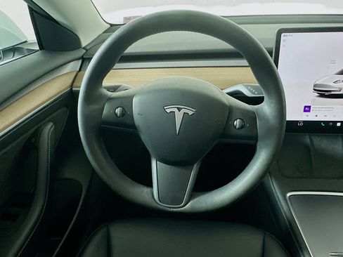 Used 2023 Tesla Model 3 Standard Range image 17