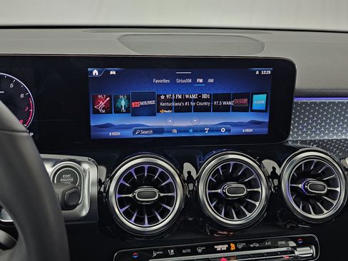 Certified 2025 Mercedes-Benz GLB 250 4MATIC image 44