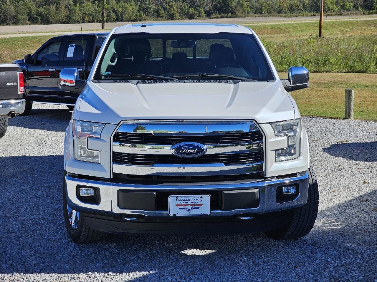 Used 2015 Ford F150 Lariat w/ Equipment Group 502A Luxury AWD/4WD image 3