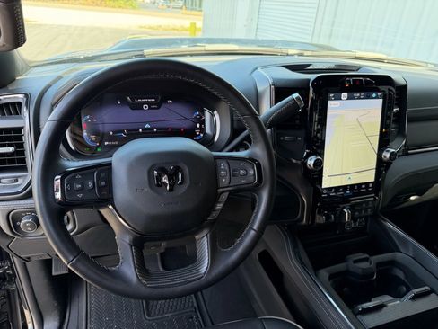 Used 2024 RAM 3500 Limited image 5