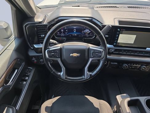 Used 2024 Chevrolet Silverado 2500 LT AWD/4WD image 13