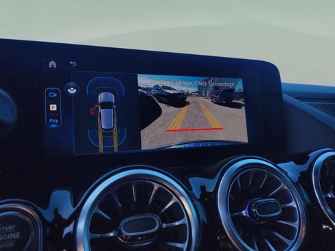 Certified 2025 Mercedes-Benz GLA 250 image 26