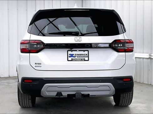 Certified 2025 Honda Pilot EX-L image 4