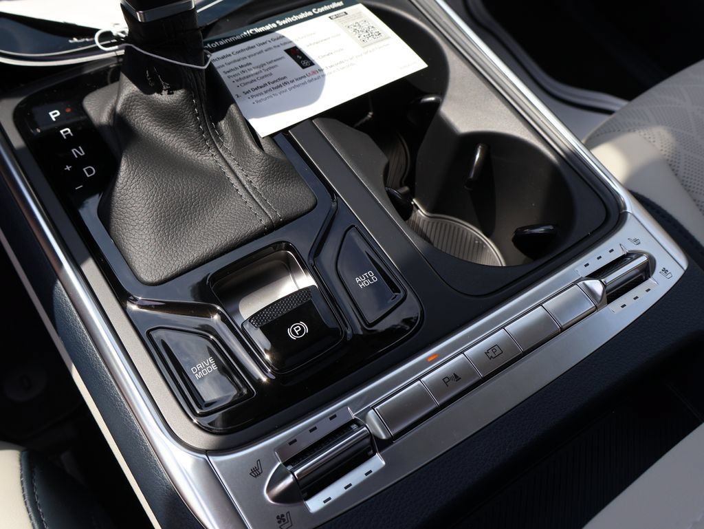 New 2026 Kia Carnival SX w/ SX Dark Edition Package FWD image 35