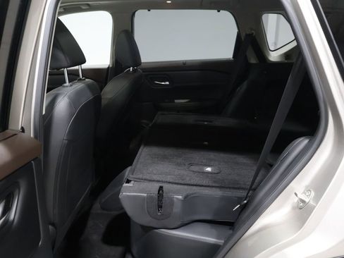 Used 2023 Nissan Rogue SL w/ SL Premium Package image 19