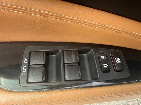 Used 2014 Lexus LS 460 w/ F Sport Package RWD image 32