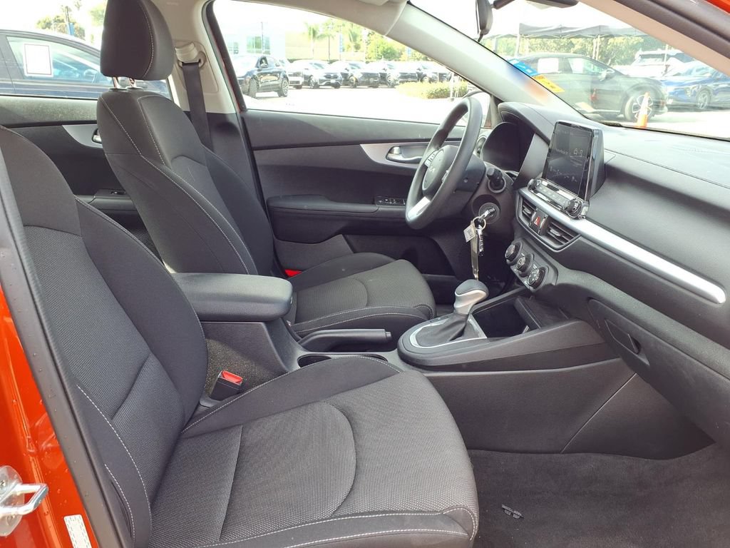 Certified 2022 Kia Forte Sedan FWD image 10
