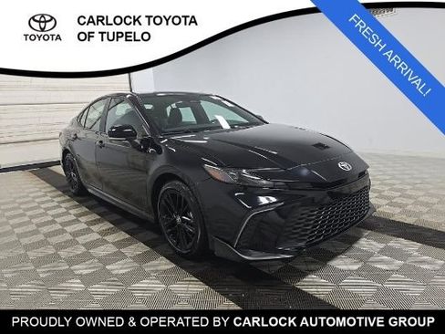 Used 2026 Toyota Camry SE w/ Convenience Package FWD image 3