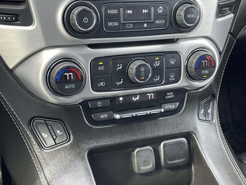 Used 2019 GMC Yukon XL SLT w/ HD Trailering Package image 34