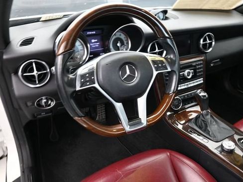 Used 2013 Mercedes-Benz SLK 350 image 23