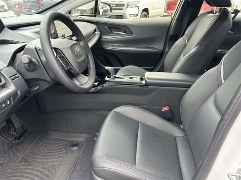 Used 2025 Toyota Prius Limited image 15
