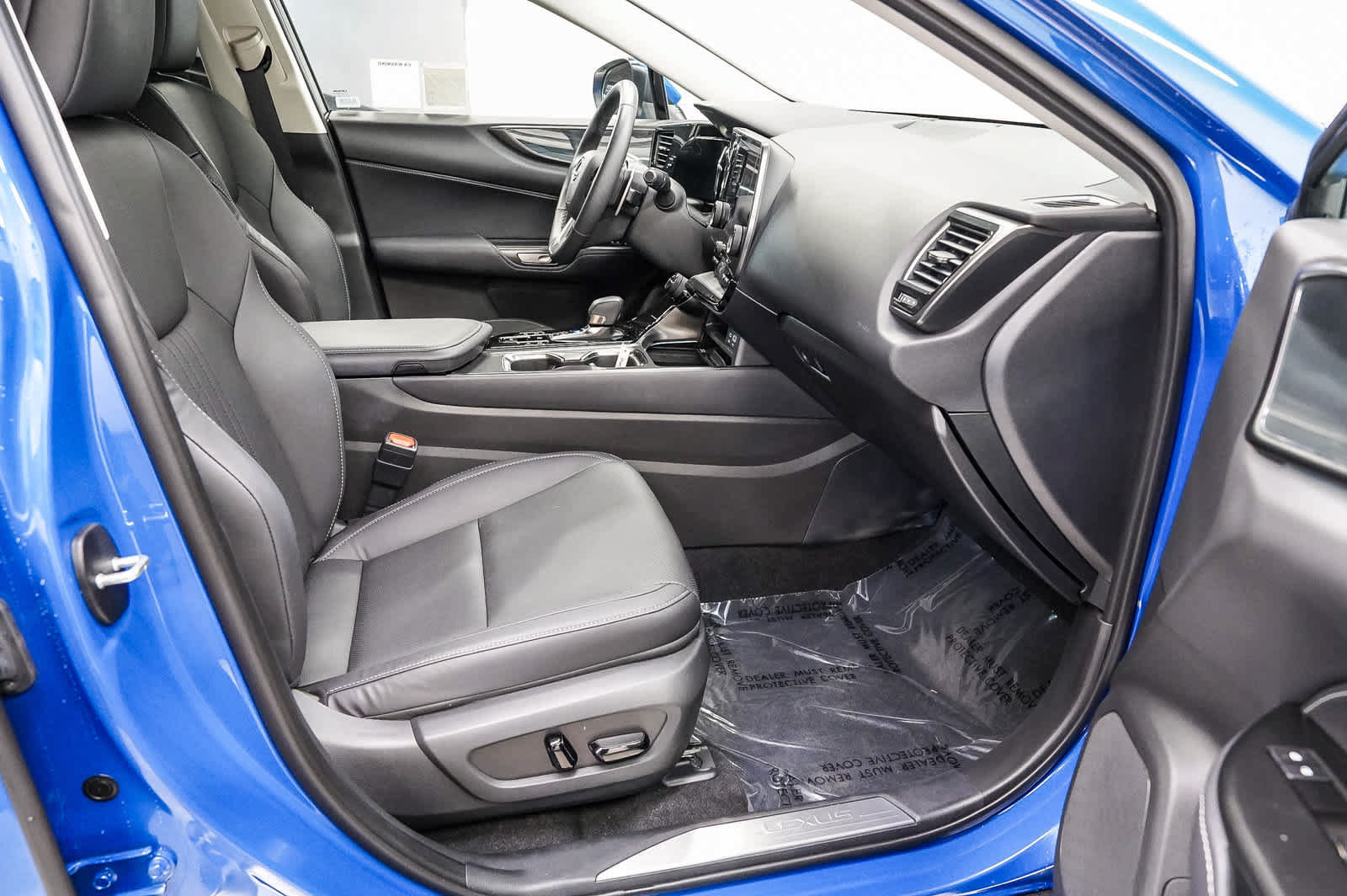 Used 2025 Lexus NX 350 AWD w/ Accessory Package (2T) image 17