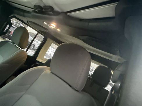 Used 2023 Jeep Wrangler Unlimited w/ Cold Weather Group image 20