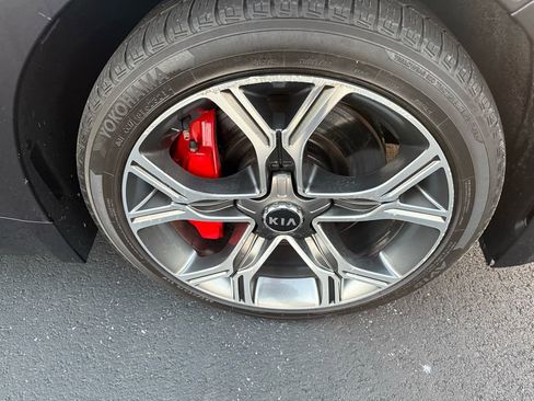 Used 2019 Kia Stinger GT2 image 25