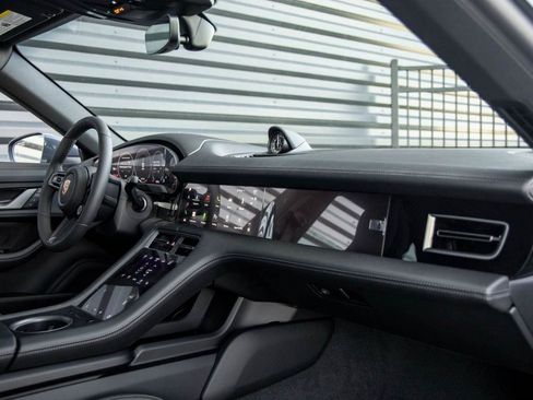 Used 2025 Porsche Taycan 4 Cross Turismo image 65