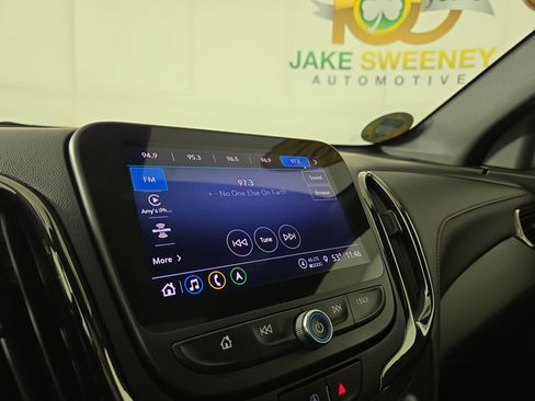 Certified 2022 Chevrolet Equinox RS w/ Infotainment Package image 19