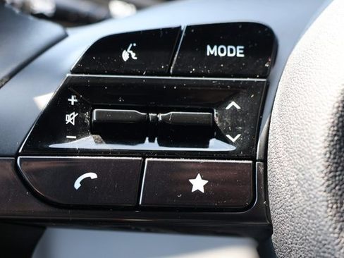 Used 2025 Hyundai Elantra Sport FWD image 14
