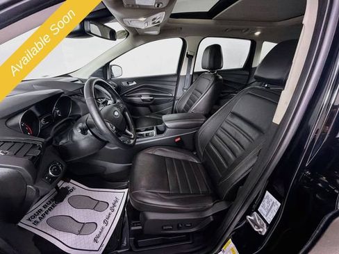 Used 2017 Ford Escape Titanium w/ Canadian Touring Package AWD/4WD image 19